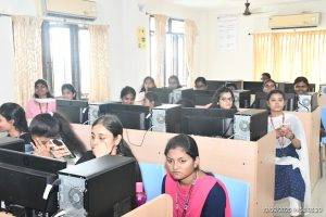 Hands-on Training on Deep Learning Networks Through Innovative Technologies