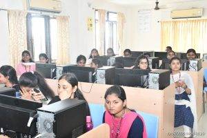 Hands-on Training on Deep Learning Networks Through Innovative Technologies